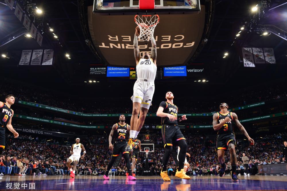 何指责裁判 何指责裁判