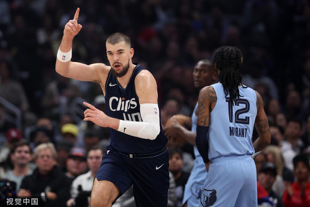 展现出的成 展现出的成